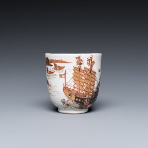 Een zeldzame Chinese grisaille, ijzerrode en vergulde kop en schotel met een handelsschip, Yongzheng/Qianlong — foto 5