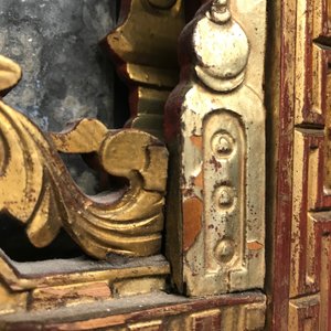 Een zeldzame Chinese spiegel met achterglasschildering en verguld hout, 2e helft 18e eeuw — foto 16