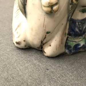 Een zeldzame Chinese wucai figuur van Shoulao gezeten op een hert, Wanli — foto 19