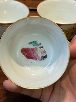 Een zeldzame set van tien Chinese famille rose kommen in oplopend formaat met erotisch decor, Daoguang merk en periode — foto 24