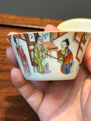 Een zeldzame set van tien Chinese famille rose kommen in oplopend formaat met erotisch decor, Daoguang merk en periode — foto 29