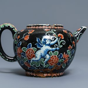 Een zeldzame zwart Delftse theepot, 1e kwart 18e eeuw — foto 5