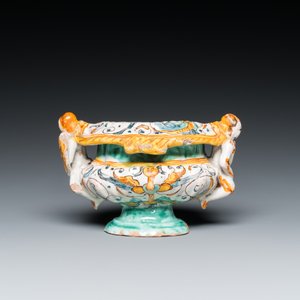Een zoutvat in polychrome Italiaanse majolica, Deruta, 17e eeuw — foto 4