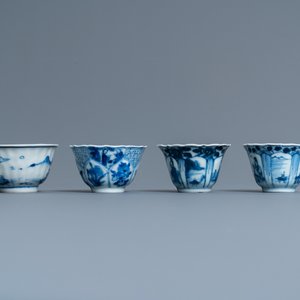 Eenentwintig Chinese blauw-witte schotels en achttien koppen, Kangxi — foto 10