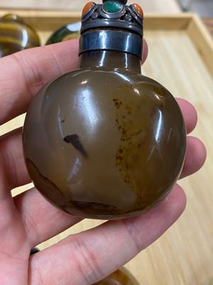 Eight Chinese agate, hardstone and quartz snuff bottles, 19/20th C. — 照片 32