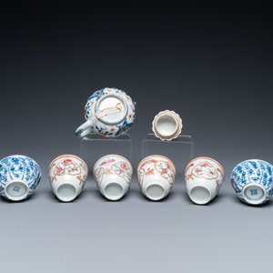 Eight Chinese blue and white and famille rose cups and saucers and an Imari-style teapot, Kangxi/Qianlong — photo 9