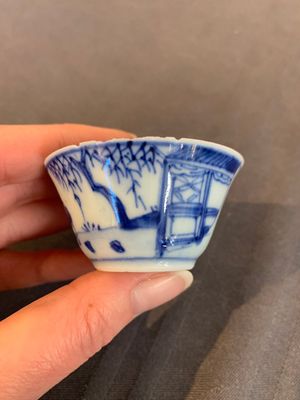 Eight Chinese blue and white cups, 14 saucers and four teapots, Kangxi/Qianlong — photo 16