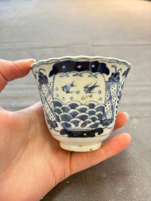 Eight Chinese blue and white cups and saucers, Kangxi mark, 19th C. — foto 29