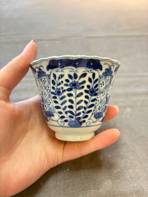 Eight Chinese blue and white cups and saucers, Kangxi mark, 19th C. — foto 41