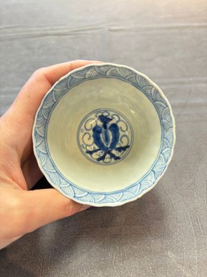 Eight Chinese blue and white cups and saucers, Kangxi mark, 19th C. — foto 57