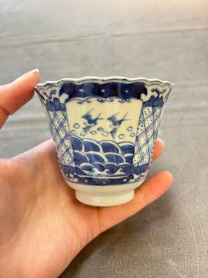 Eight Chinese blue and white cups and saucers, Kangxi mark, 19th C. — foto 60