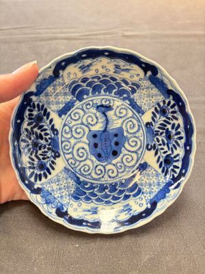Eight Chinese blue and white cups and saucers, Kangxi mark, 19th C. — foto 7