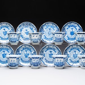 Eight Chinese blue and white cups and saucers, Kangxi mark, 19th C. — foto 1