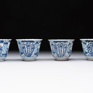 Eight Chinese blue and white cups and saucers, Kangxi mark, 19th C. — foto 11