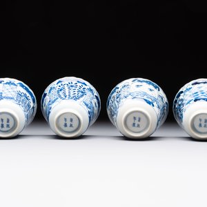 Eight Chinese blue and white cups and saucers, Kangxi mark, 19th C. — foto 13
