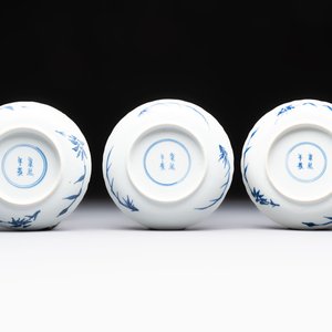 Eight Chinese blue and white cups and saucers, Kangxi mark, 19th C. — foto 17