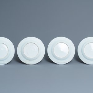 Eight Chinese blue and white dishes, a platter and three covered boxes, Yongzheng and later — photo 4
