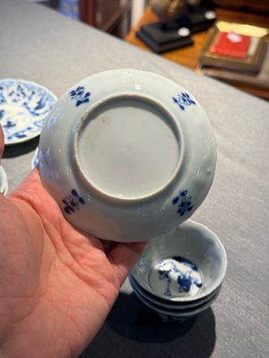 Eight Chinese blue and white 'kite flying boys' cups and saucers, Yongzheng — 照片 14
