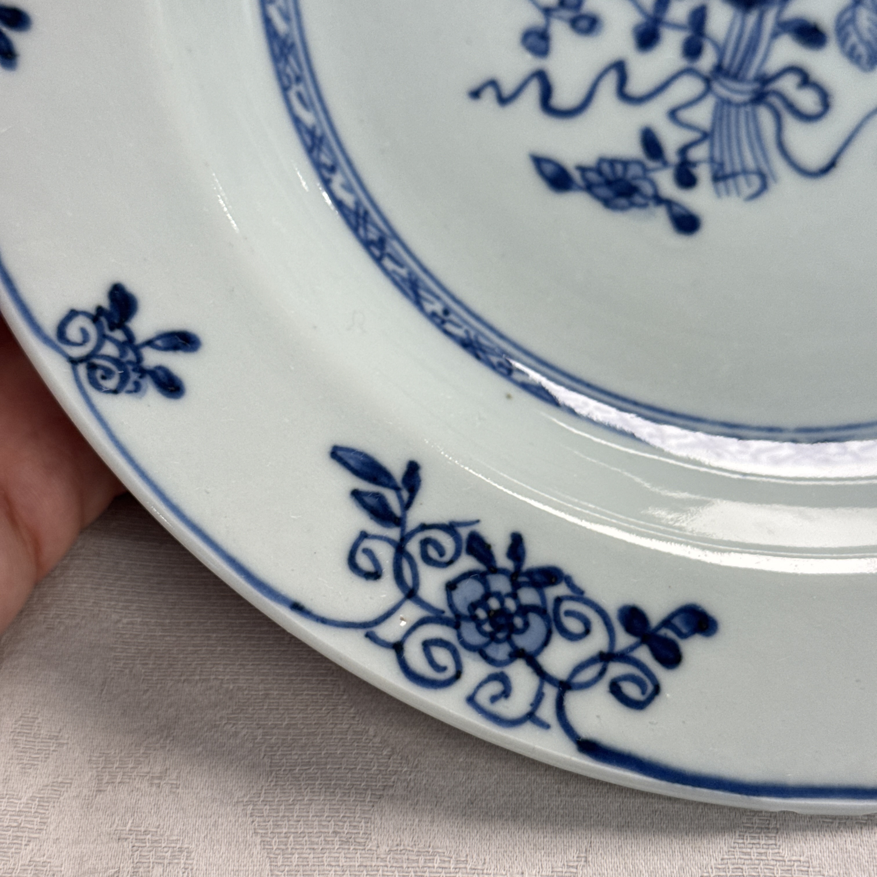 Eight Chinese blue and white plates and an Imari-style dish — photo 92