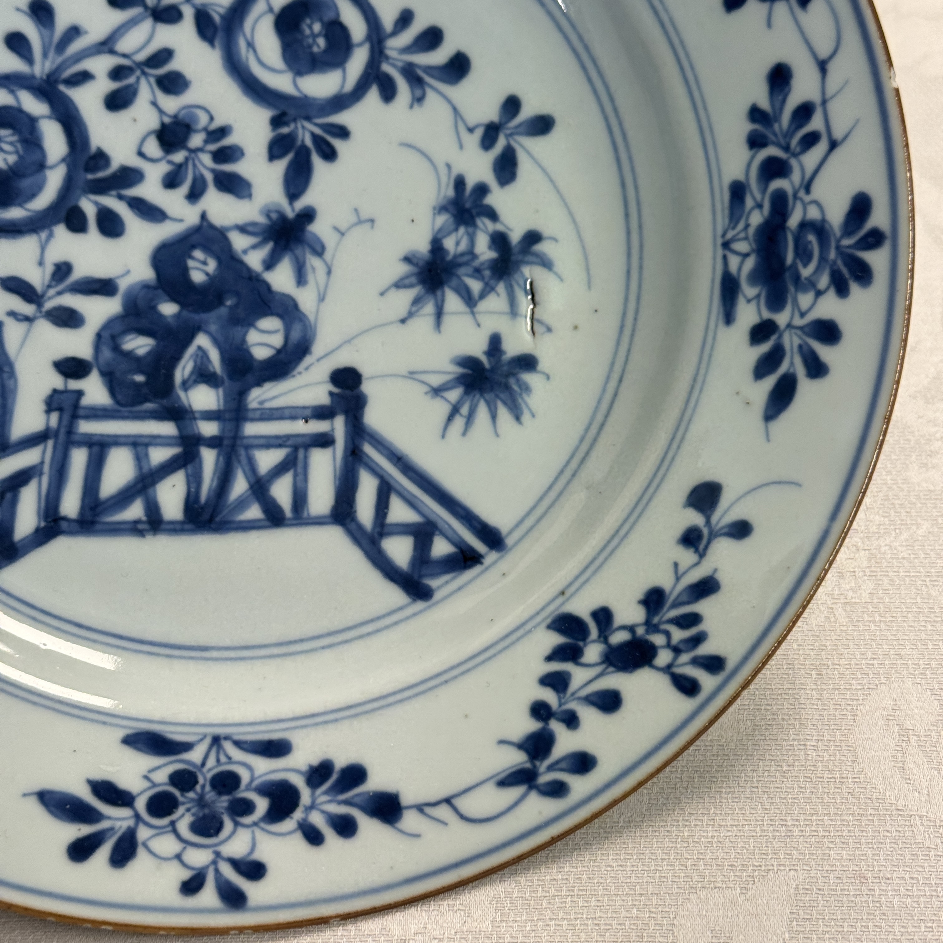 Eight Chinese blue and white plates and an Imari-style dish — photo 7