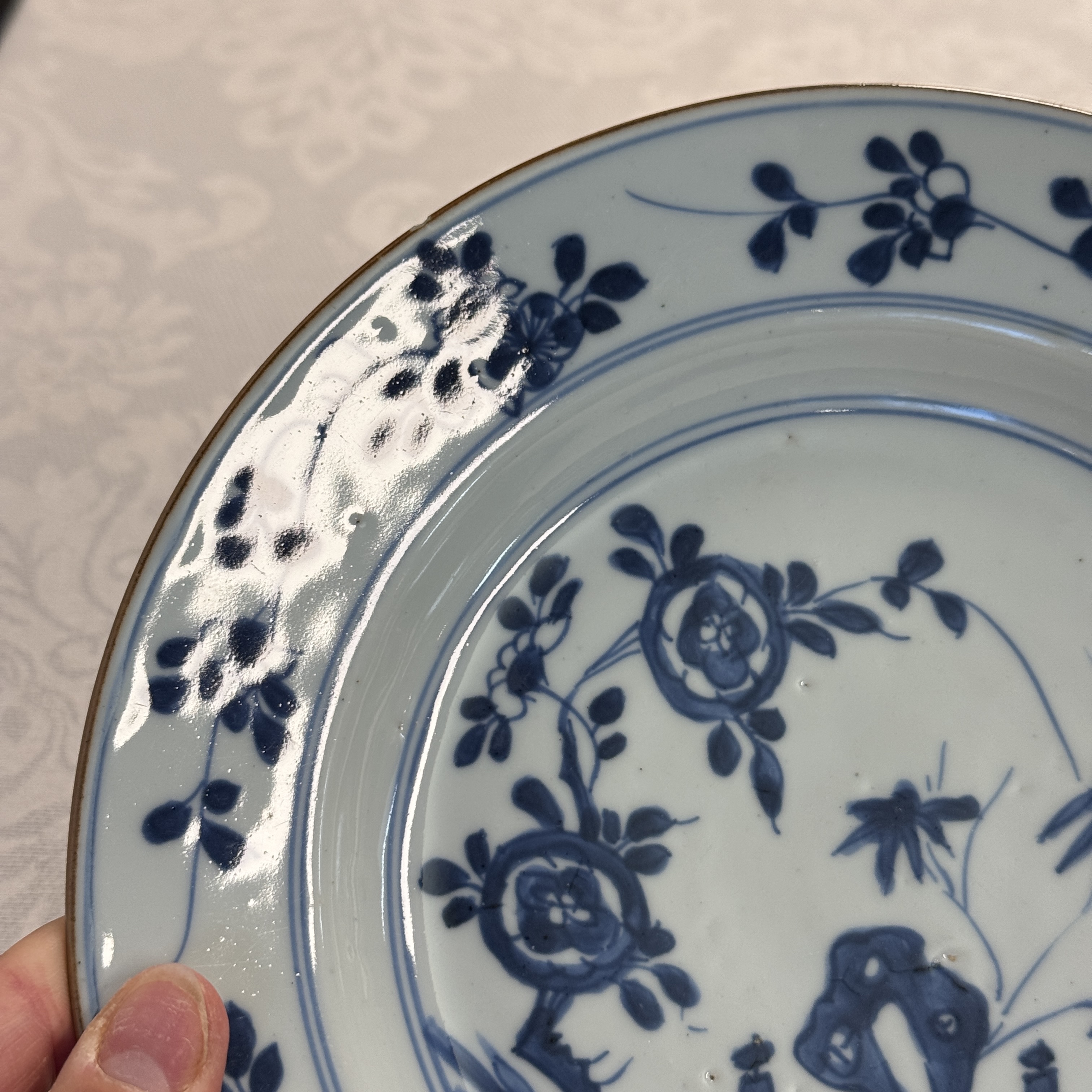 Eight Chinese blue and white plates and an Imari-style dish — photo 17