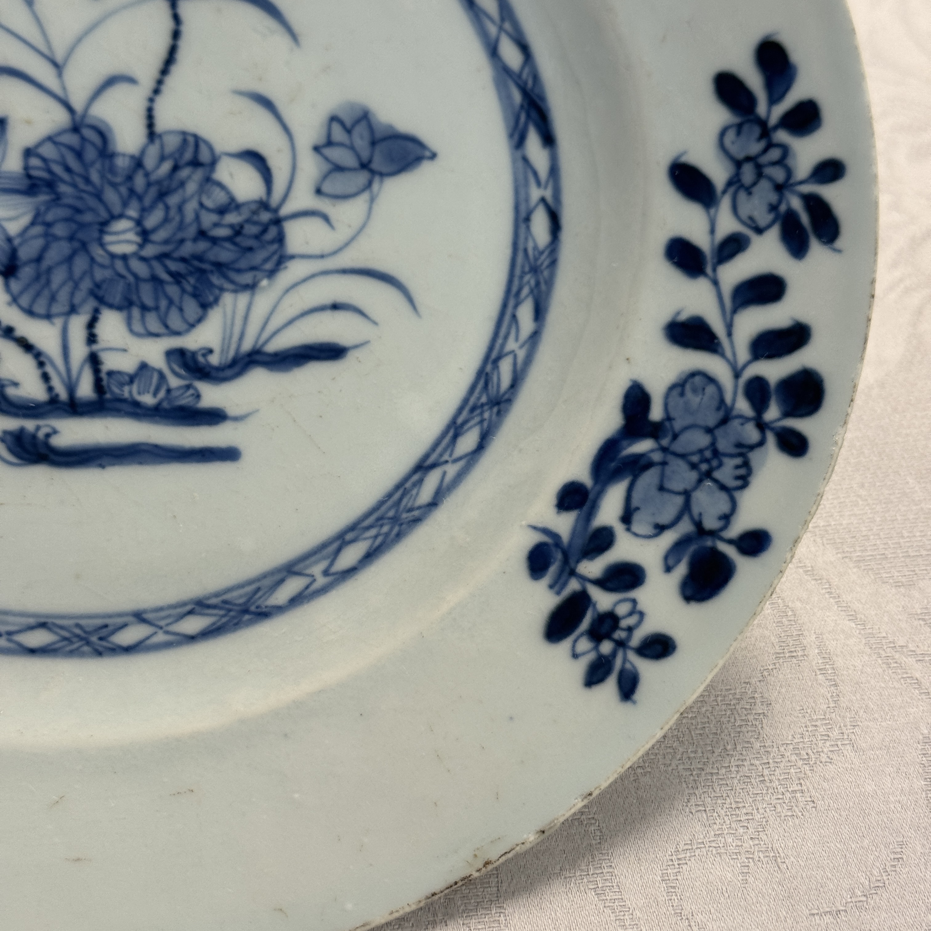 Eight Chinese blue and white plates and an Imari-style dish — photo 31