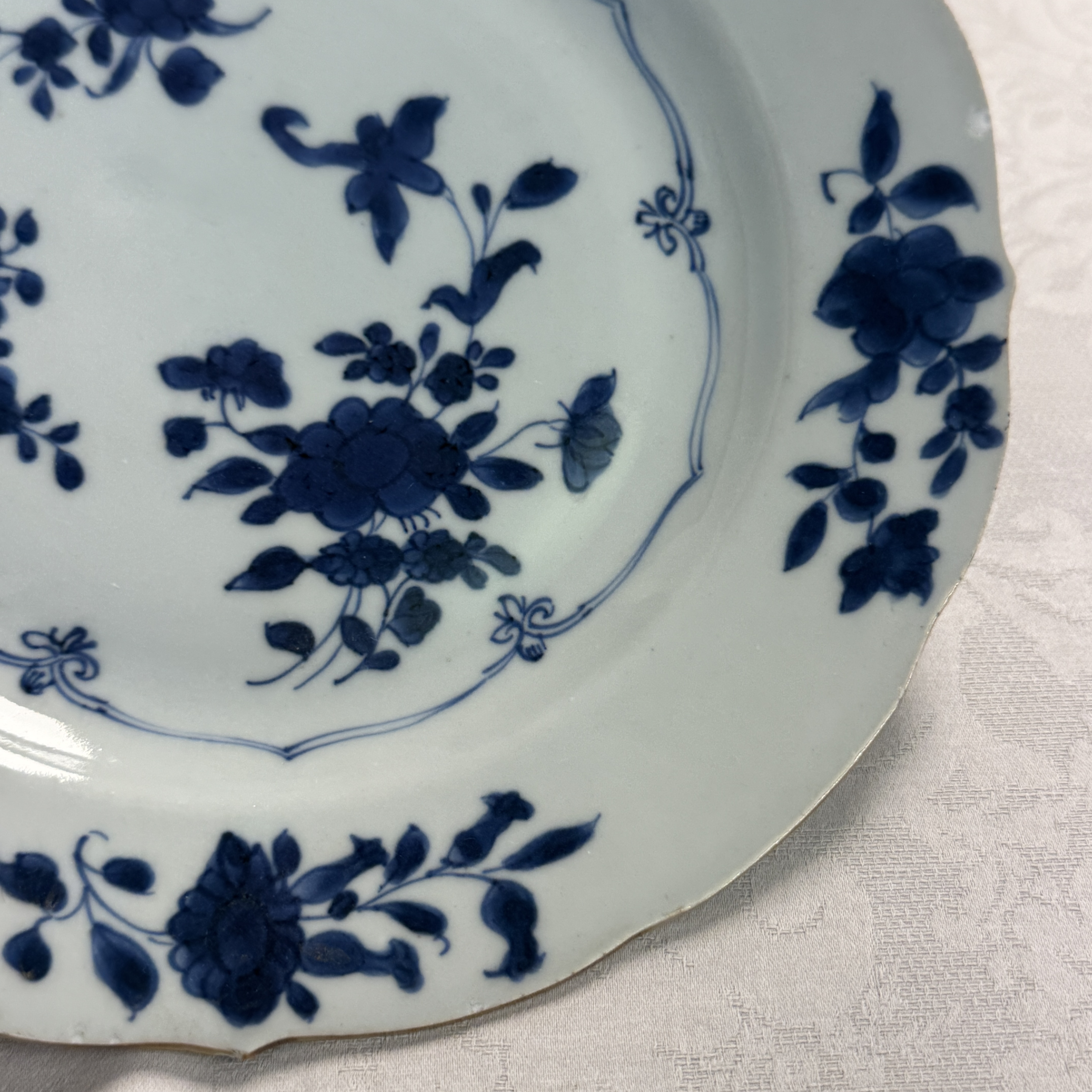 Eight Chinese blue and white plates and an Imari-style dish — photo 44