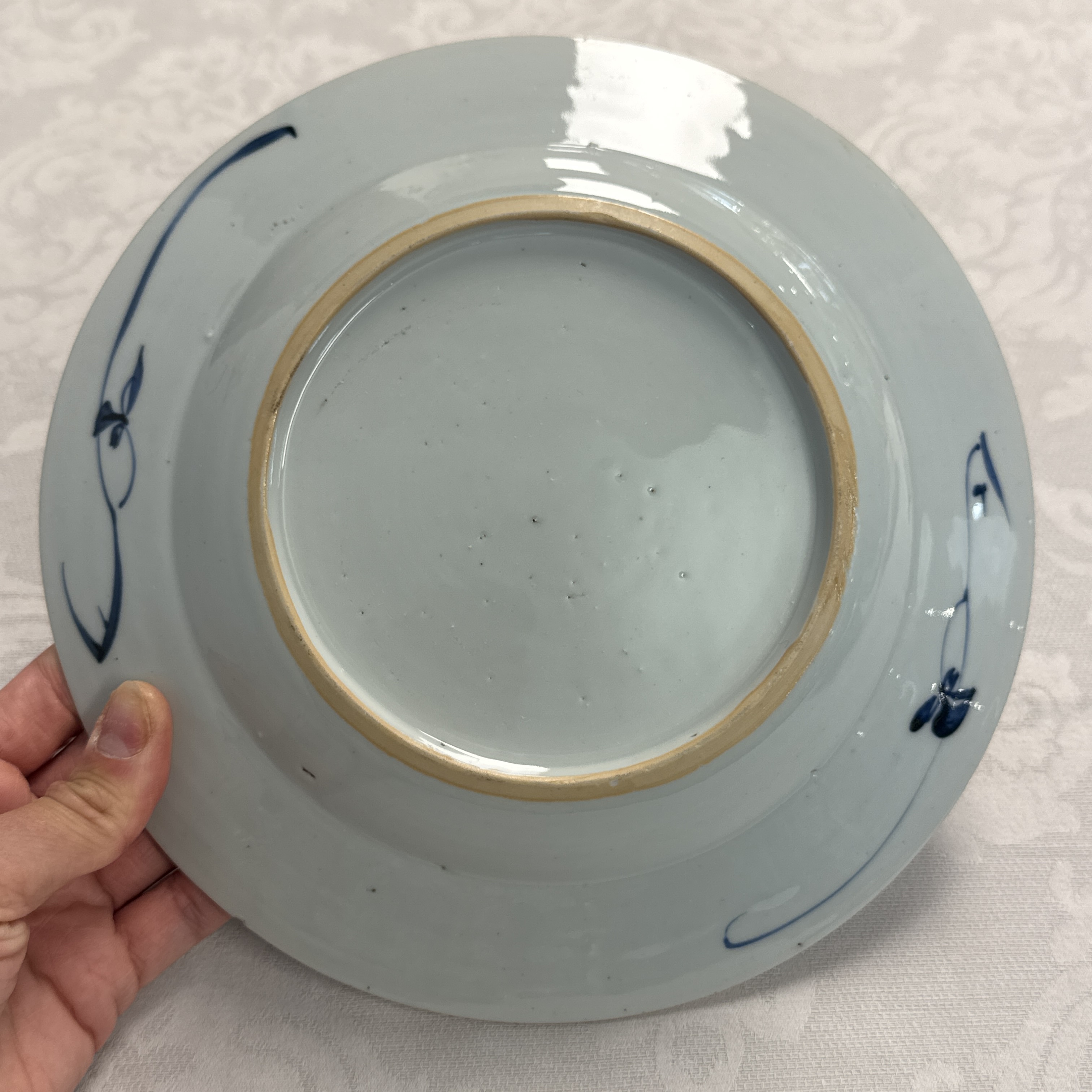 Eight Chinese blue and white plates and an Imari-style dish — photo 60