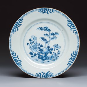 Eight Chinese blue and white plates and an Imari-style dish — photo 4