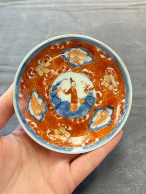 Eight Chinese blue, white and iron-red cups and twelve saucers, Kangxi/Yongzheng — 照片 27
