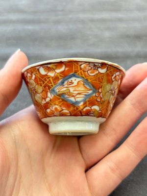 Eight Chinese blue, white and iron-red cups and twelve saucers, Kangxi/Yongzheng — 照片 42
