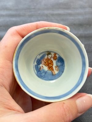 Eight Chinese blue, white and iron-red cups and twelve saucers, Kangxi/Yongzheng — 照片 45