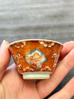 Eight Chinese blue, white and iron-red cups and twelve saucers, Kangxi/Yongzheng — 照片 58