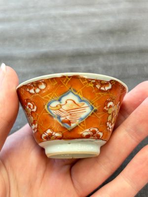 Eight Chinese blue, white and iron-red cups and twelve saucers, Kangxi/Yongzheng — 照片 59