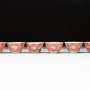 Eight Chinese blue, white and iron-red cups and twelve saucers, Kangxi/Yongzheng — 照片 16
