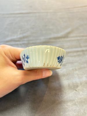 Eight Chinese blue, white, famille verte, and European-decorated wares, Kangxi/Qianlong — foto 13