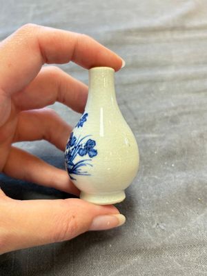 Eight Chinese blue, white, famille verte, and European-decorated wares, Kangxi/Qianlong — foto 22