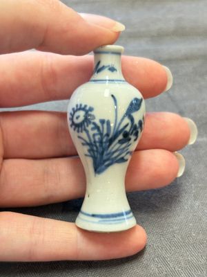 Eight Chinese blue, white, famille verte, and European-decorated wares, Kangxi/Qianlong — foto 27