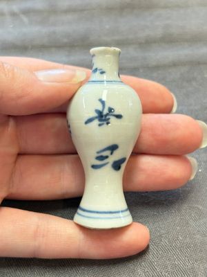 Eight Chinese blue, white, famille verte, and European-decorated wares, Kangxi/Qianlong — foto 29