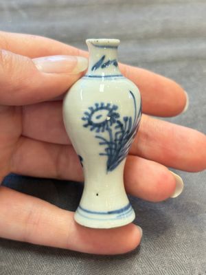 Eight Chinese blue, white, famille verte, and European-decorated wares, Kangxi/Qianlong — foto 30