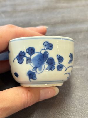 Eight Chinese blue, white, famille verte, and European-decorated wares, Kangxi/Qianlong — foto 34