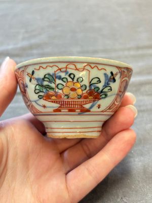 Eight Chinese blue, white, famille verte, and European-decorated wares, Kangxi/Qianlong — foto 5