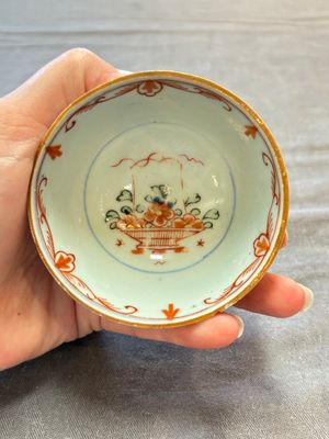 Eight Chinese blue, white, famille verte, and European-decorated wares, Kangxi/Qianlong — foto 7