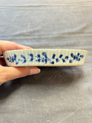 Eight Chinese blue, white, famille verte, and European-decorated wares, Kangxi/Qianlong — foto 10