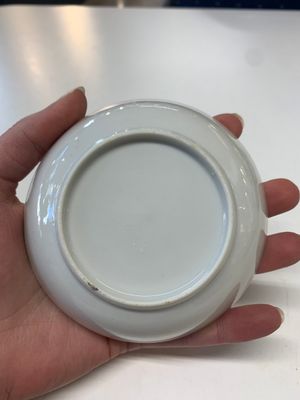 Eight Chinese Canton famille rose cups, 14 saucers and a teapot, Qianlong — photo 4