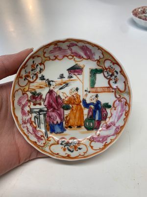 Eight Chinese Canton famille rose cups, 14 saucers and a teapot, Qianlong — photo 9
