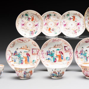 Eight Chinese Canton famille rose cups, 14 saucers and a teapot, Qianlong — photo 4