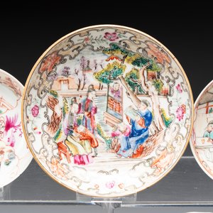 Eight Chinese Canton famille rose cups, 14 saucers and a teapot, Qianlong — photo 6