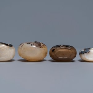 Eight Chinese carved shadow agate snuff bottles, 19/20th C. — photo 5