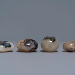 Eight Chinese carved shadow agate snuff bottles, 19/20th C. — photo 9
